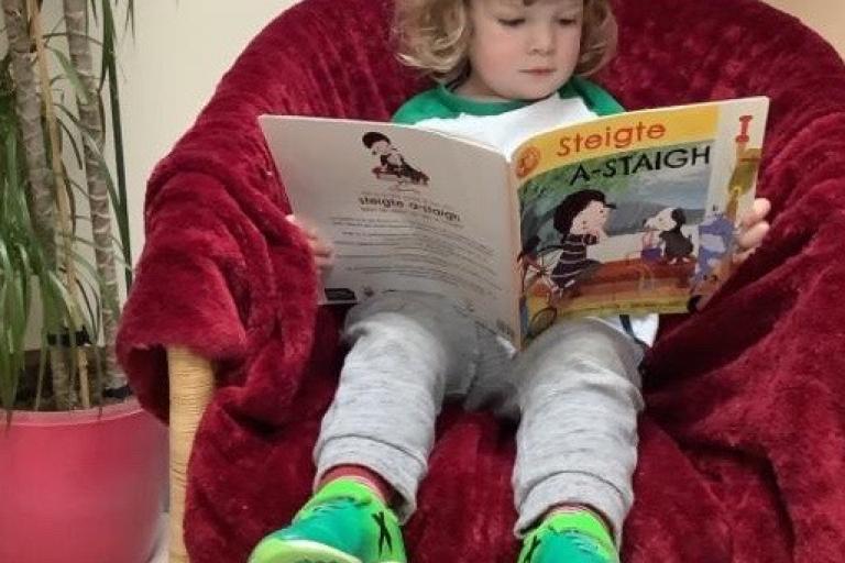 Somhairle reading