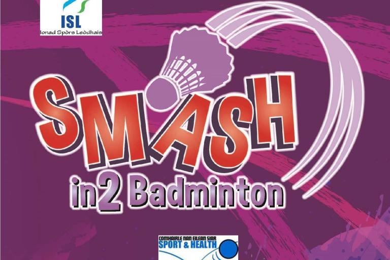Smash In2 Badminton logo